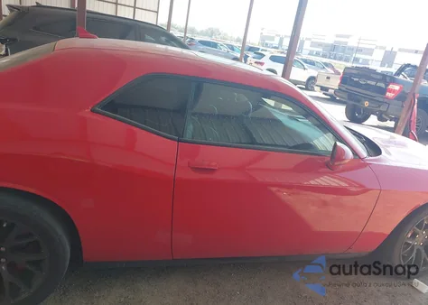 2015 Dodge Challenger Srt 392 z USA, uszkodzony, nr VIN 2C3CDZDJ0FH715152